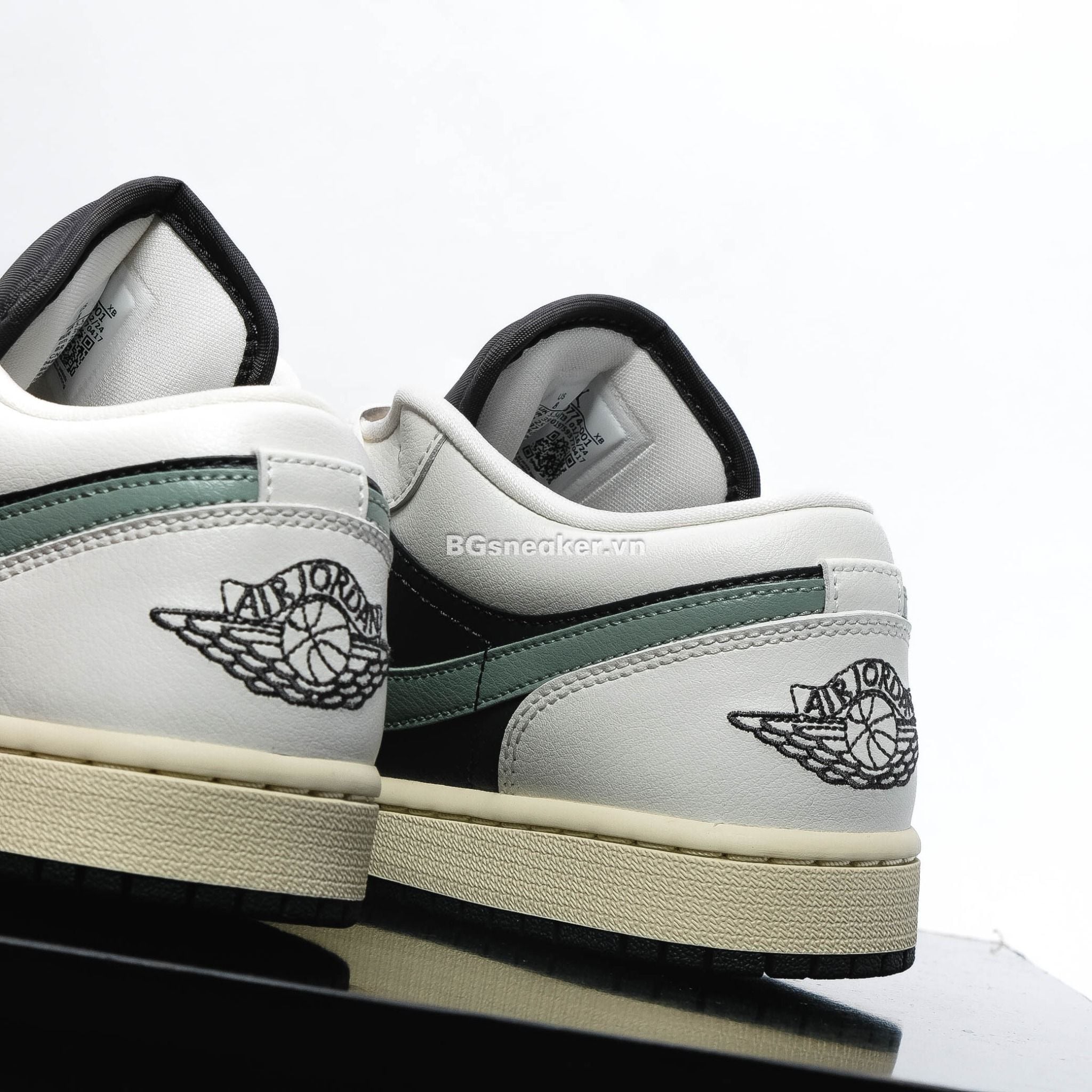  Giày NIKE AIR JORDAN 1 LOW  JADE SMOKE  DC0774-001 