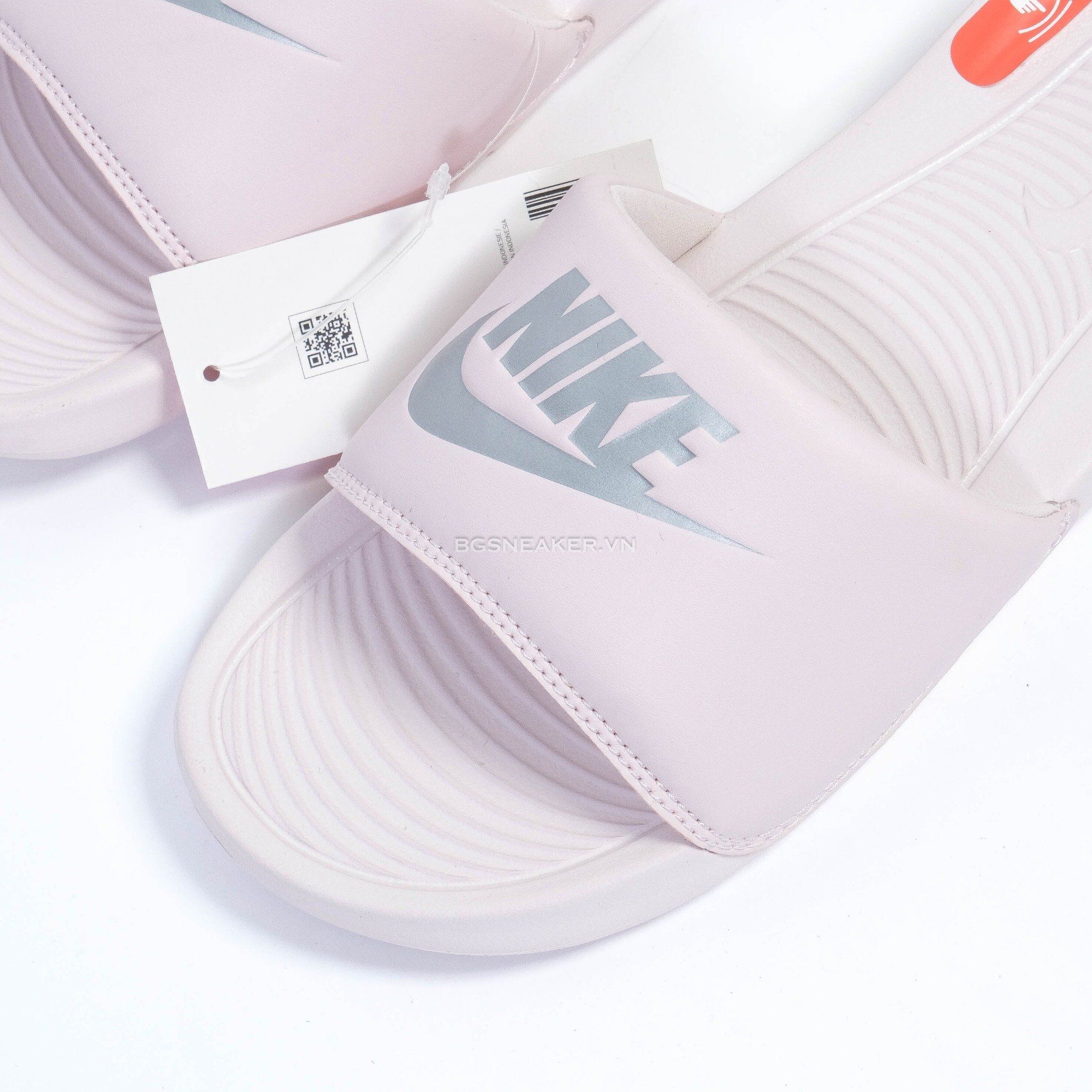  Dép Nike Victori One Slides Barely Rose Metallic Silver  CN9677 600 