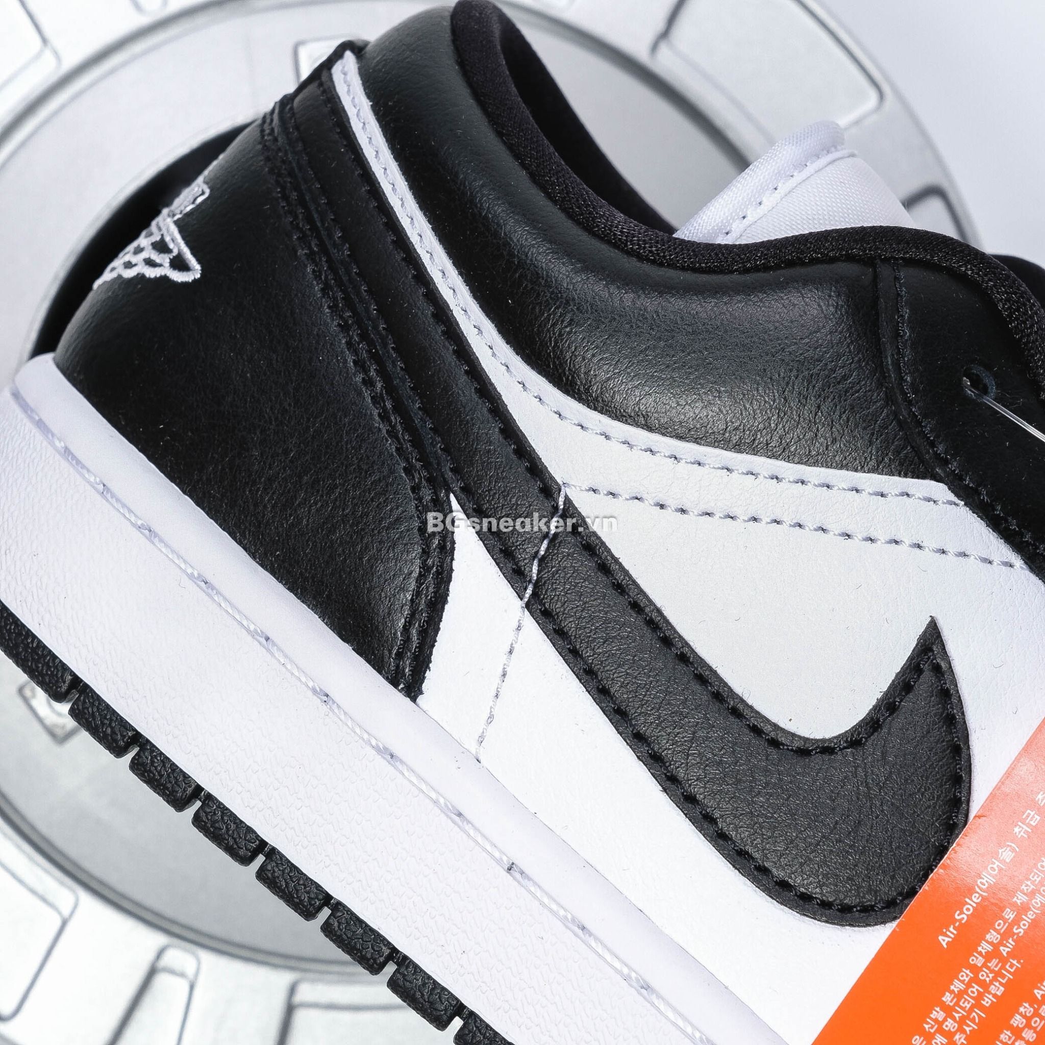  Giày Nike Air Jordan 1 Low Panda [ DC0774-101 ] 
