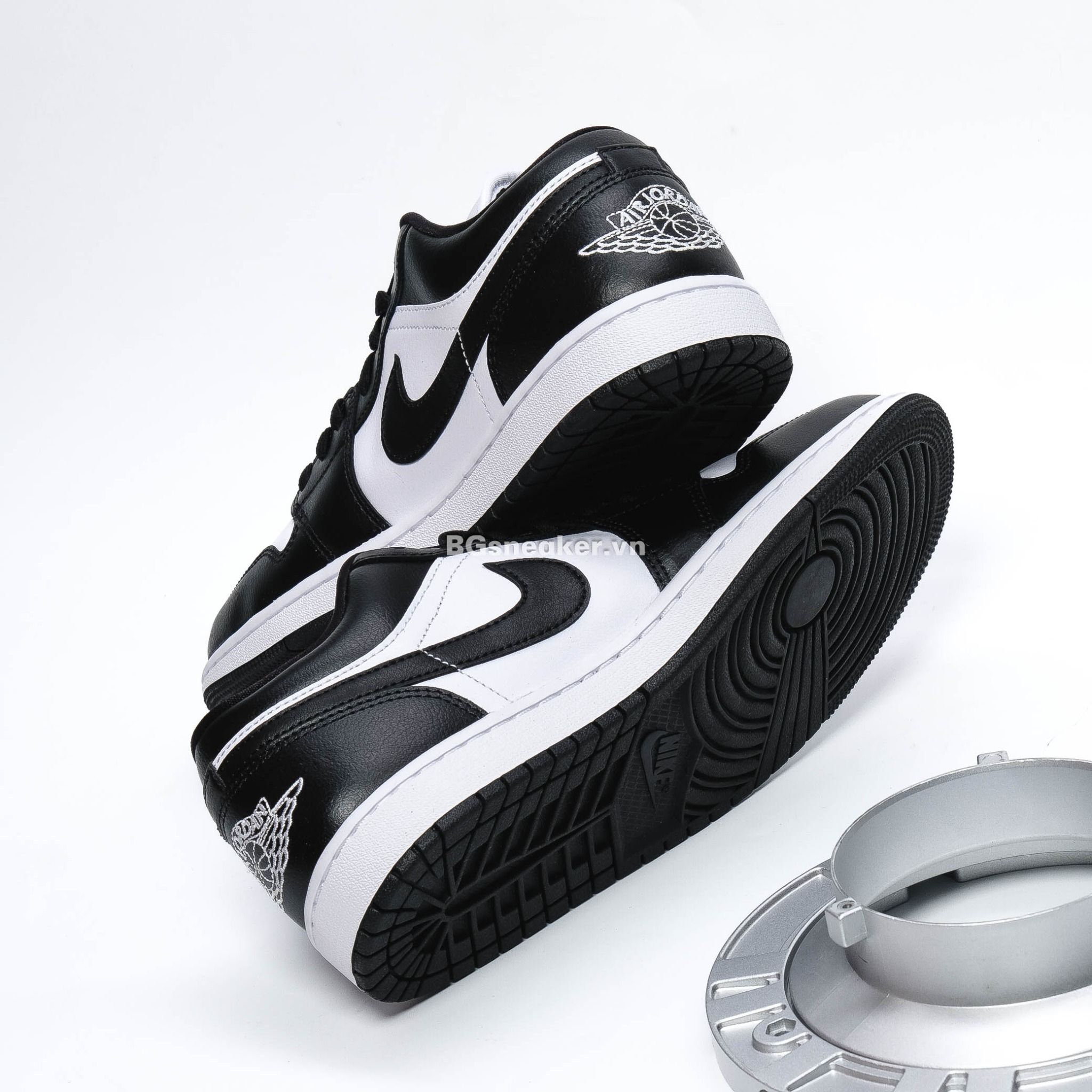  Giày Nike Air Jordan 1 Low Panda [ DC0774-101 ] 