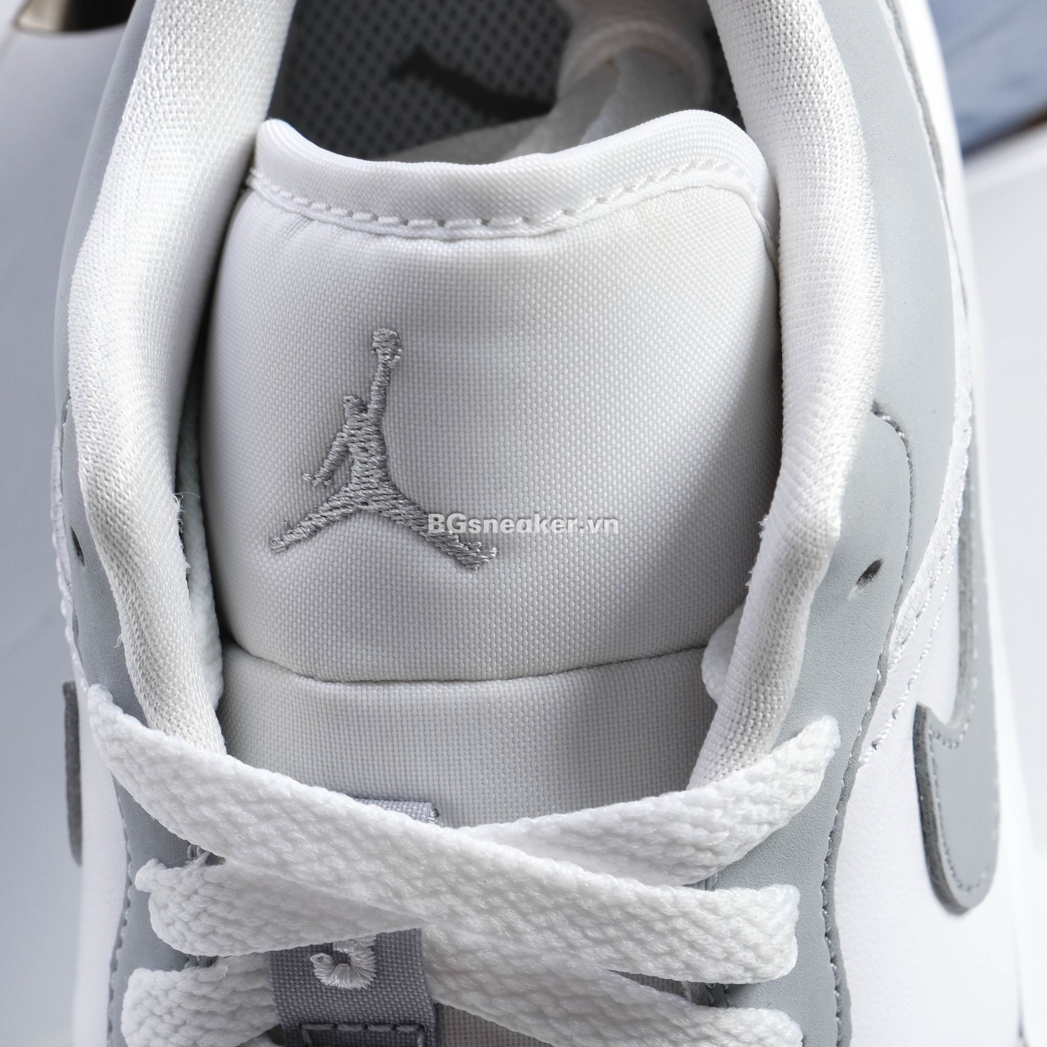  Giày Nike Jordan 1 Low White Wolf Grey DC0774-105 