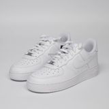  Nike Air Force 1 07 Triple White 