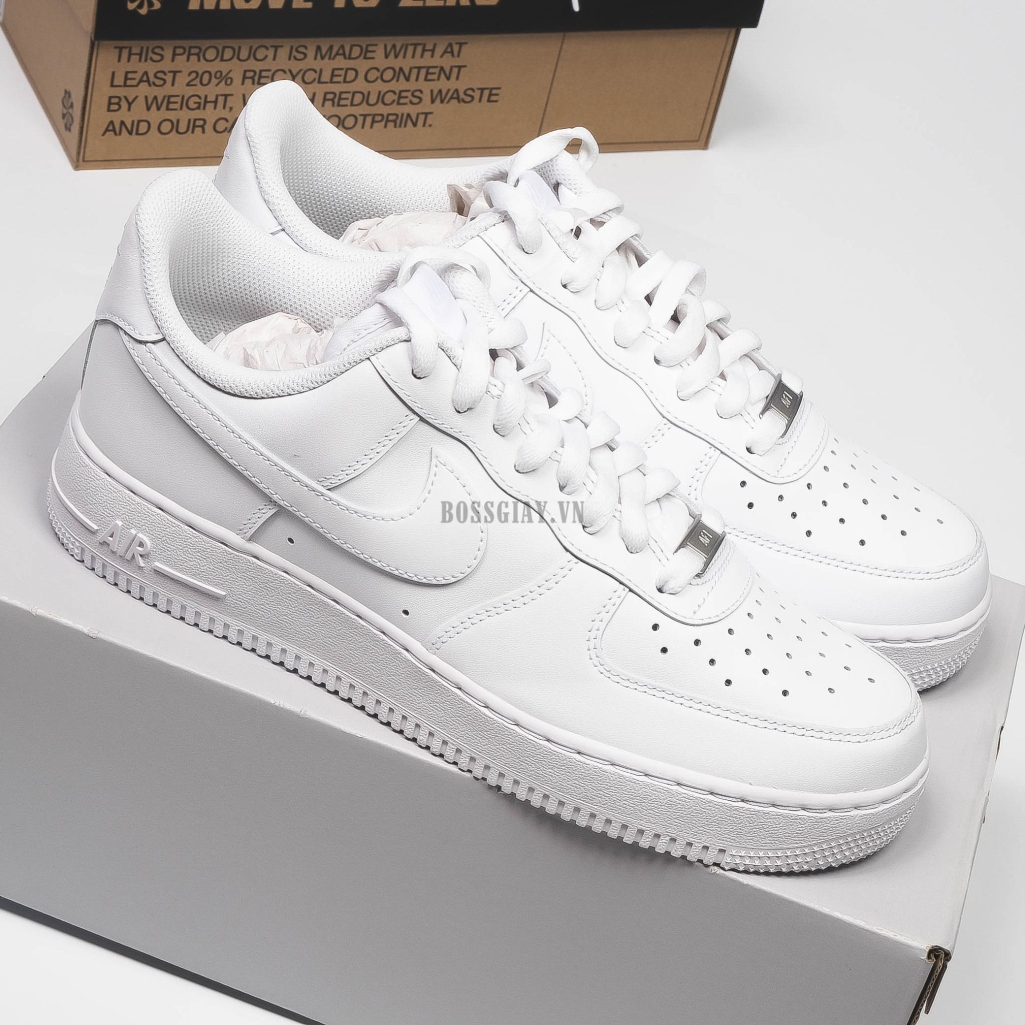  Nike Air Force 1 07 Triple White 