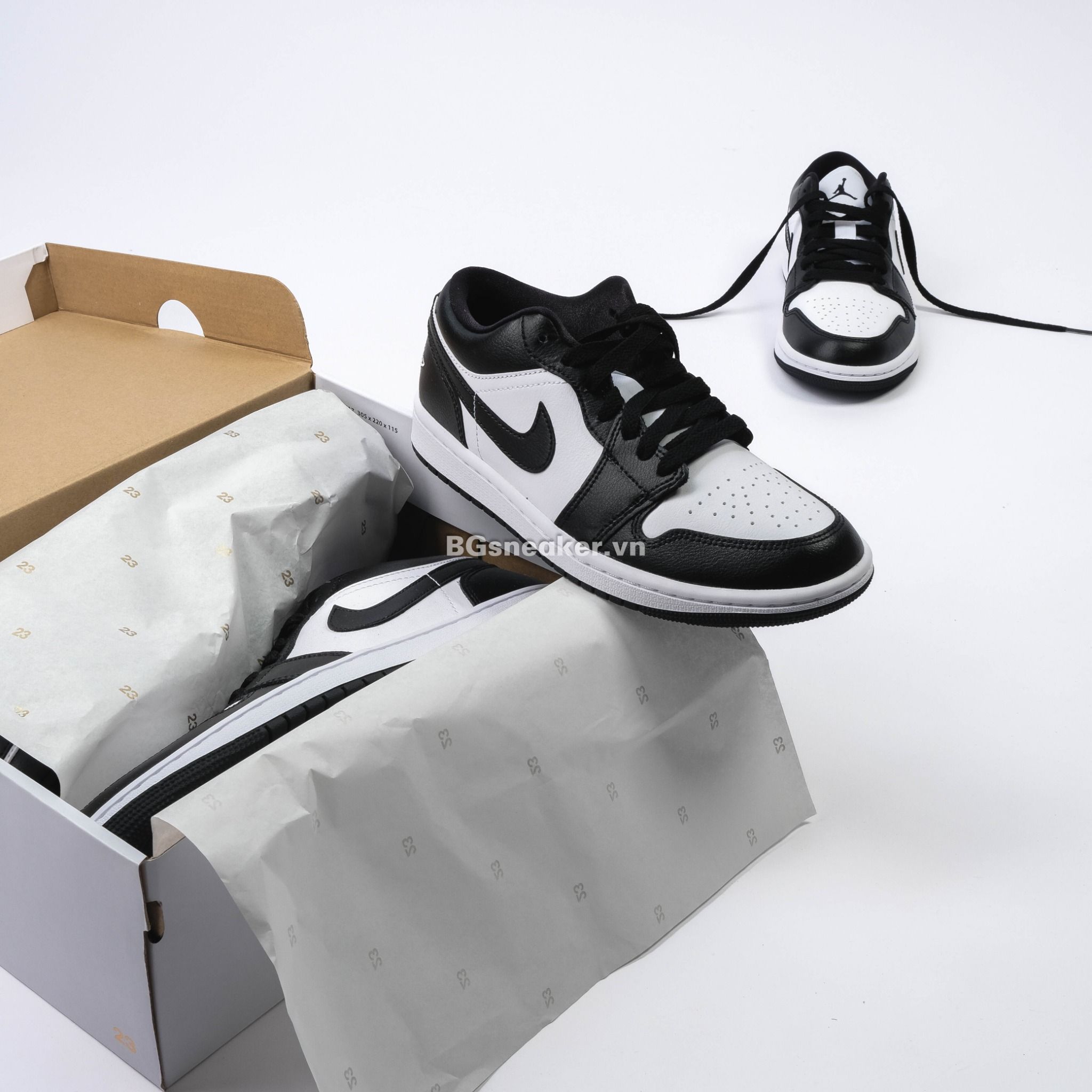  Giày Nike Air Jordan 1 Low Panda [ DC0774-101 ] 