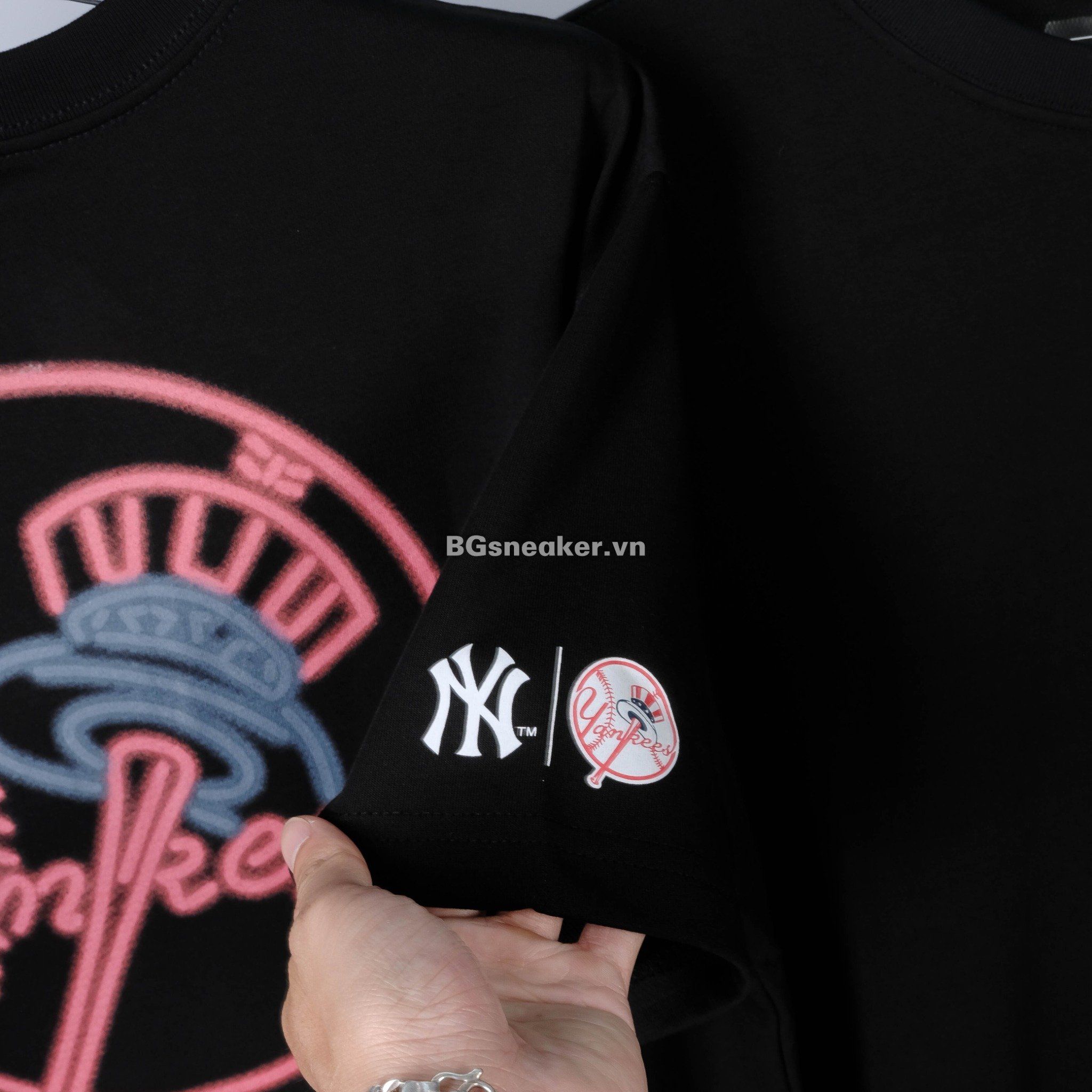  Áo Thun New Era Yankee Neon Black Red 12715347 