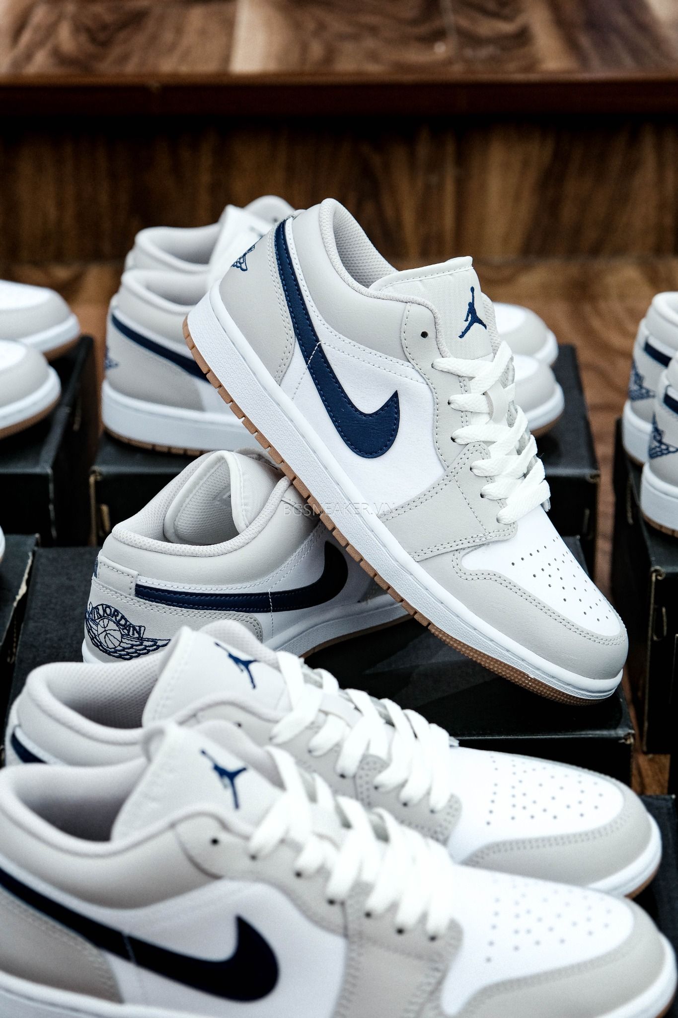  GIÀY Nike Air Jordan 1 Low Midnight Navy Neutral Grey 553558 146 