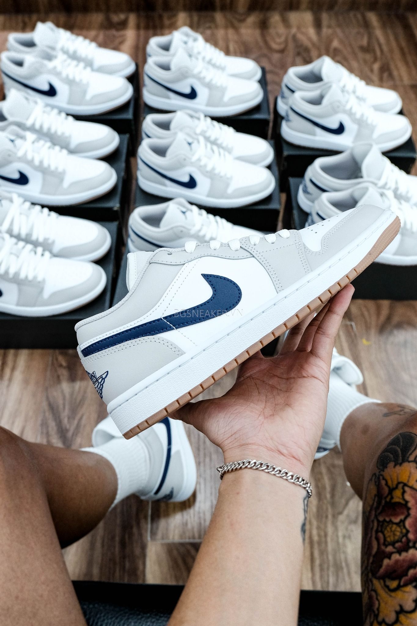  GIÀY Nike Air Jordan 1 Low Midnight Navy Neutral Grey 553558 146 
