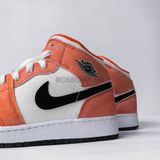  [ DV1336-800 ] Nike Jordan 1 Mid SE ‘Orange Suede’ 