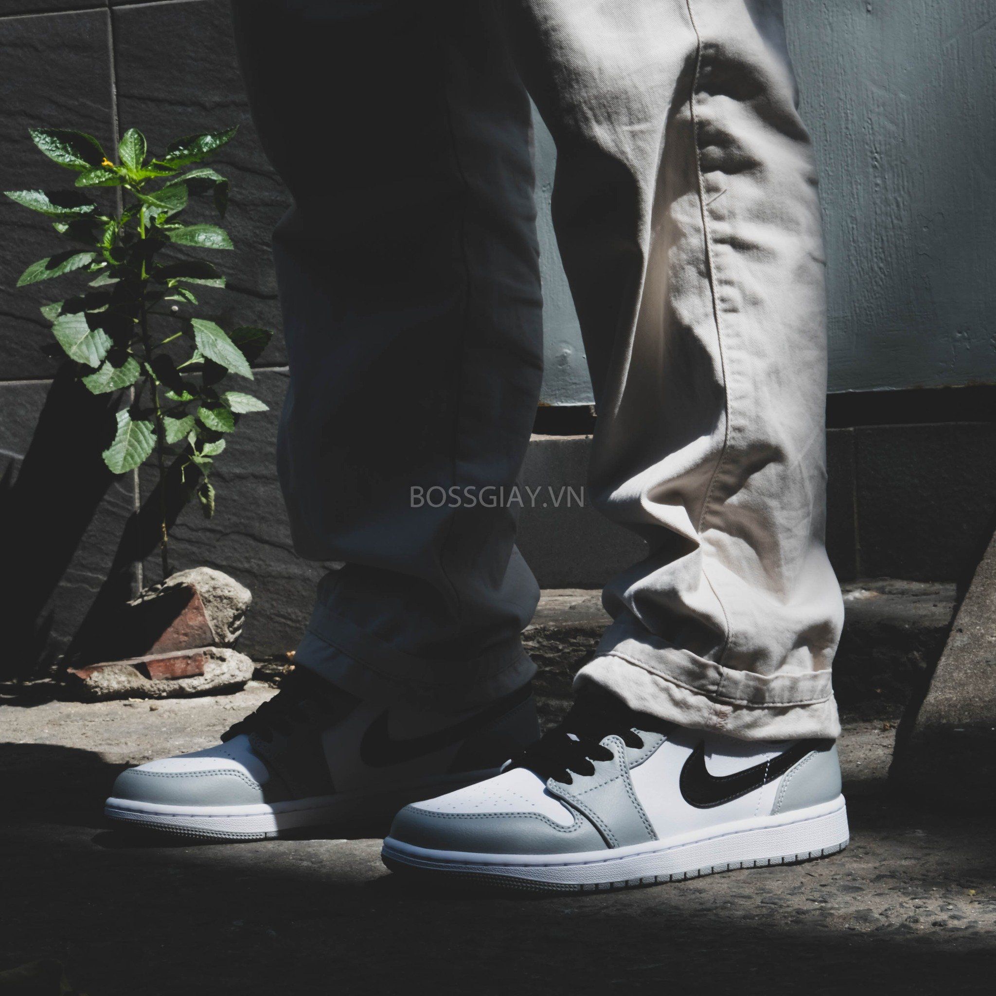  Nike Air Jordan 1 Mid Smoke Grey [ 554724-092 ] 