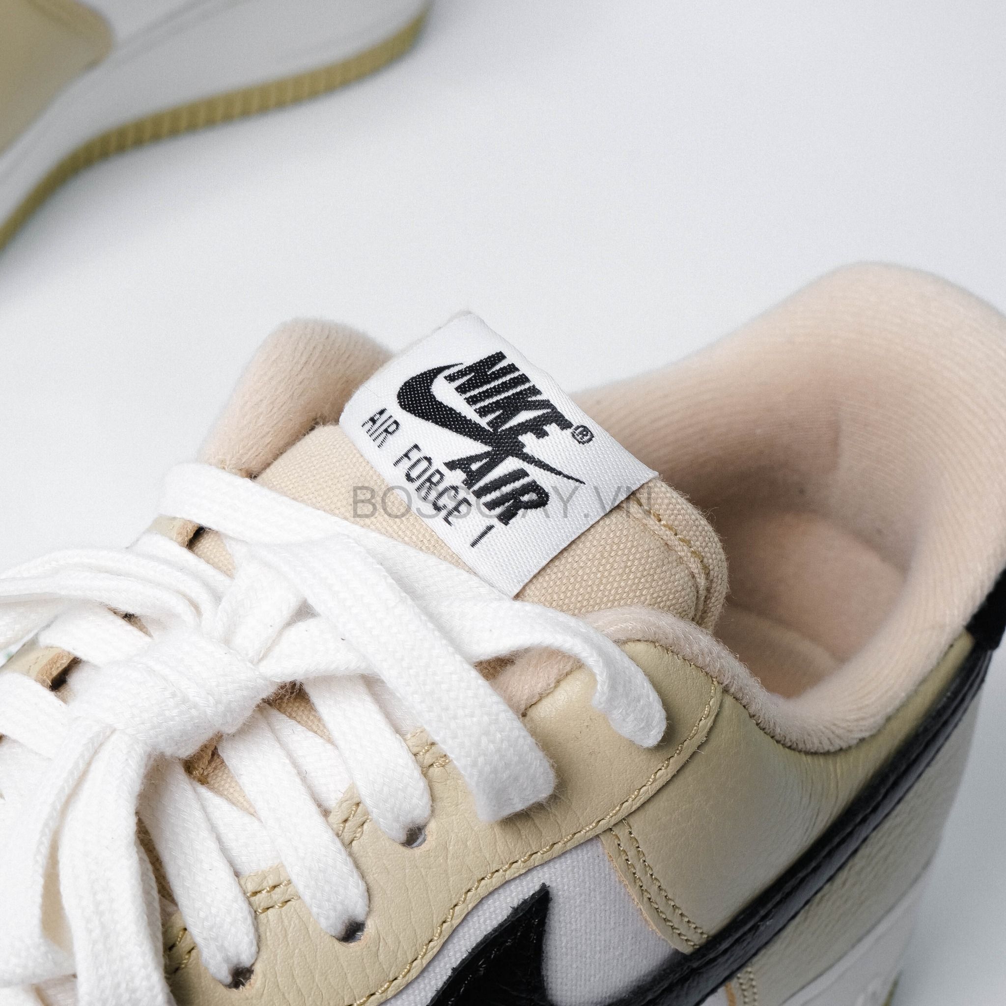  Nike Air Force 1 ’07 LX Low Team Gold [ DV7186-700 ] 