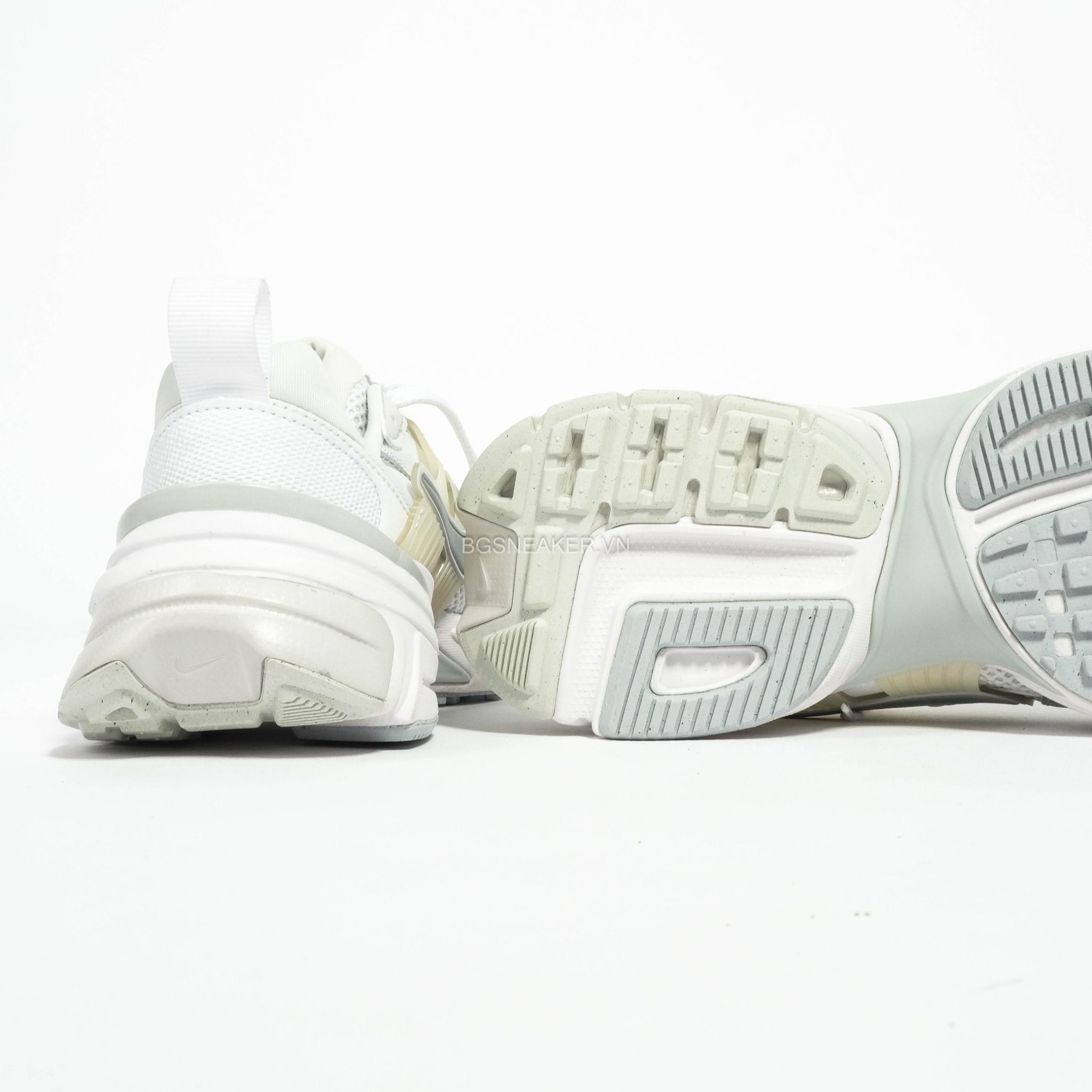  Giày Nike V2K Run ‘Metallic Silver White’ [ FD0736 104 ] 