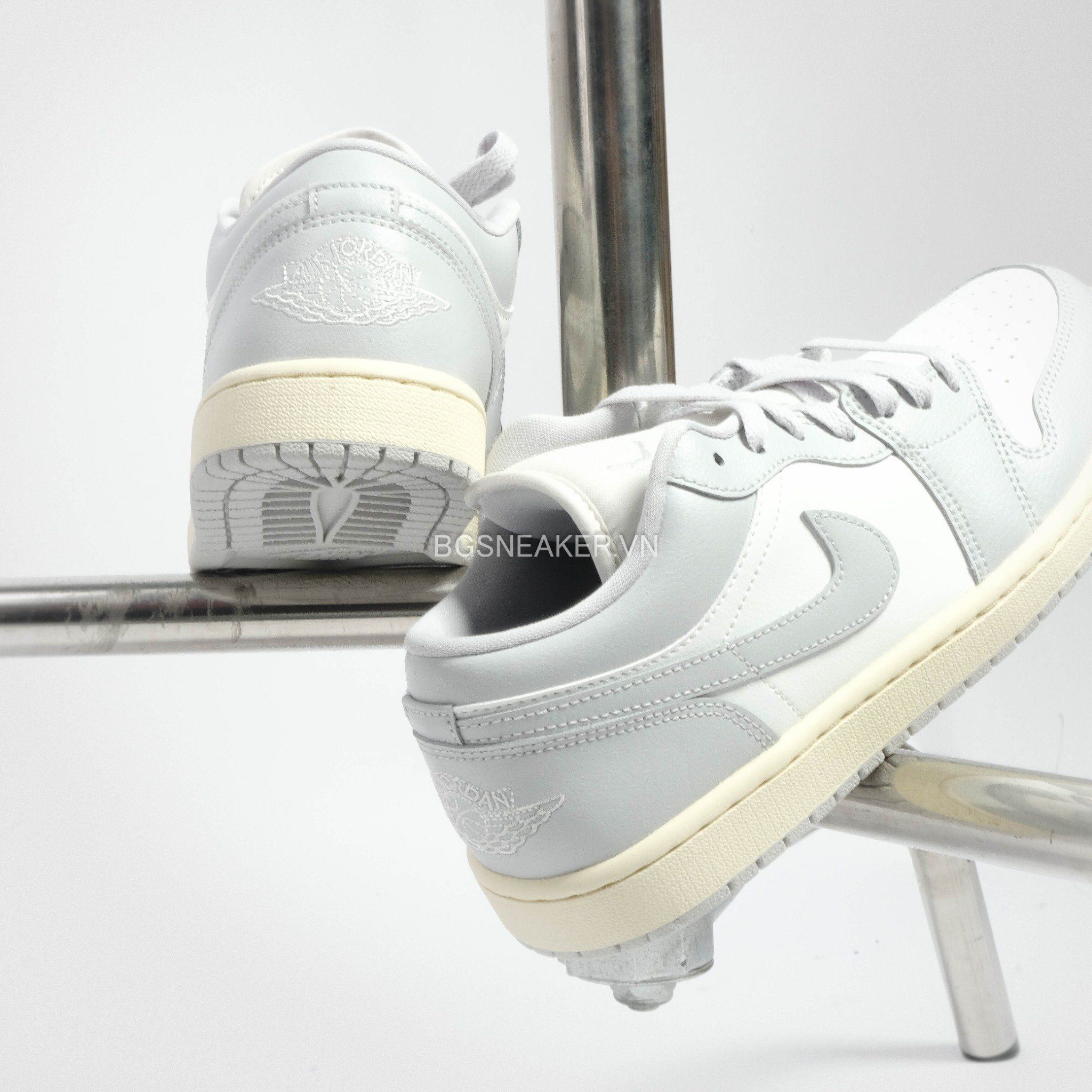  Giày Nike Air Jordan 1 Low Light Grey Sail DC0774-103 