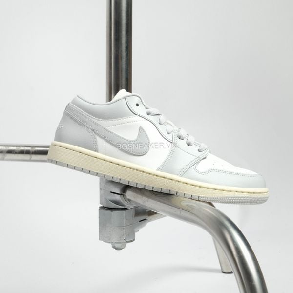  Giày Nike Air Jordan 1 Low Light Grey Sail DC0774-103 