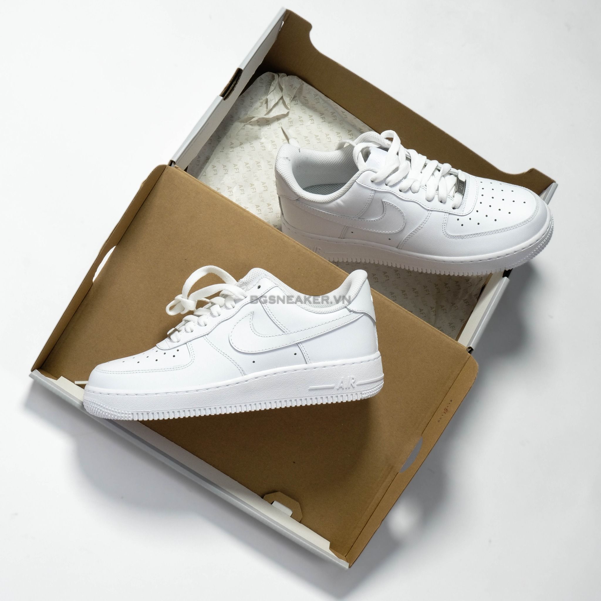  Giày Nike Air Force 1 07 Triple White CW2288-111 