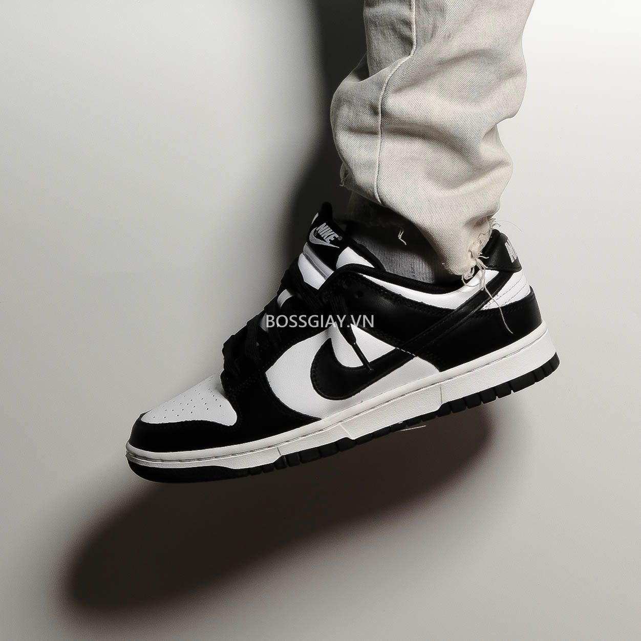  NIKE DUNK LOW PANDA RETRO 