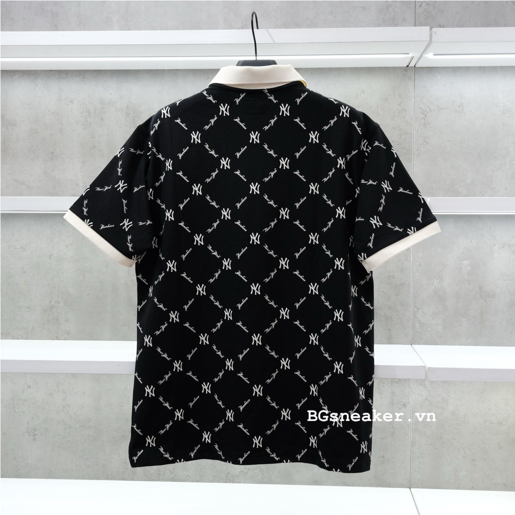 Áo Polo New Era Yankee Monogram Black White 13533547 