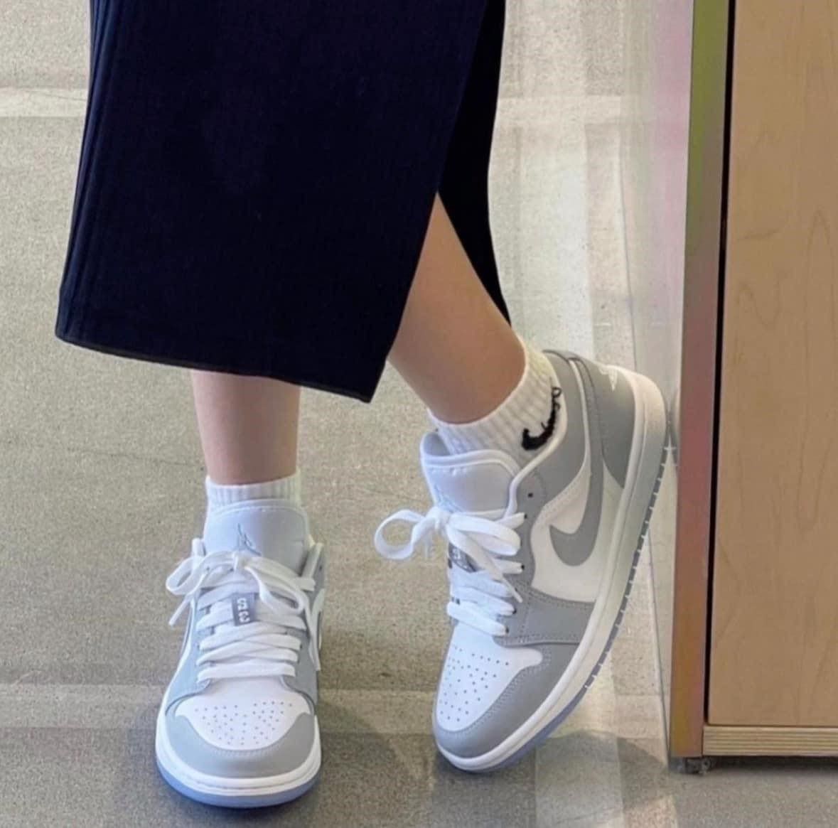  Giày Nike Jordan 1 Low White Wolf Grey DC0774-105 