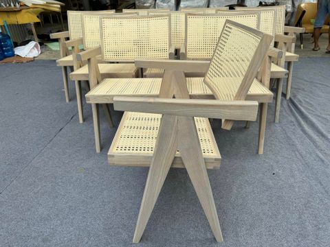  VLEG Jeanneret - Ghế Gỗ Có Tay 