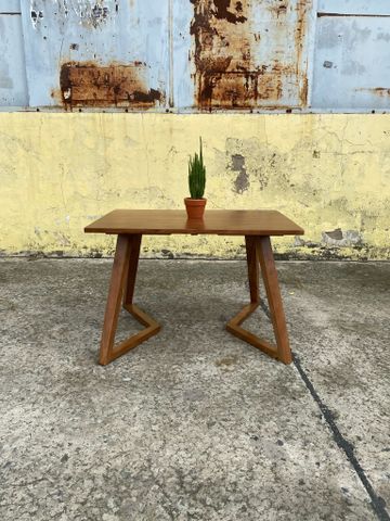  Bàn Sofa Gỗ Midcent Chân M 