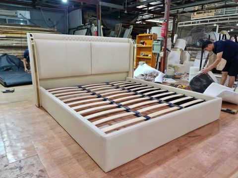  Giường bọc nệm DS cao cấp 