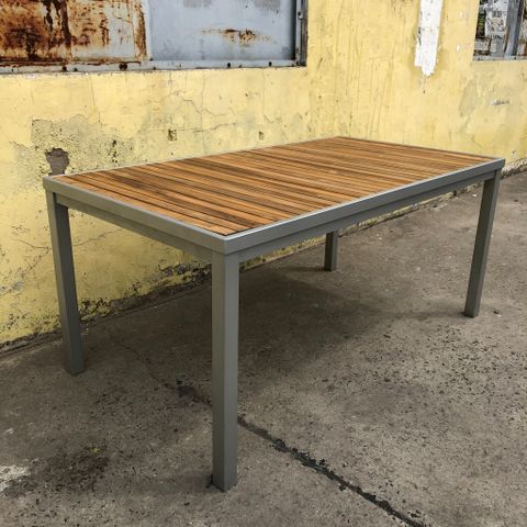  Bàn Outdoor Xuất Khẩu 