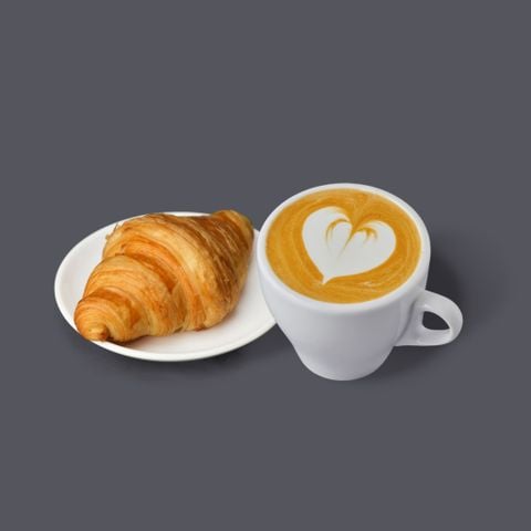  Latte nóng + croissant 