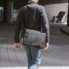 TÚI ĐEO CHÉO TOMTOC (USA) URBAN CODURA SHOULDER BAGS FOR ULTRABOOK 15″ BLACK (H14-E02D)