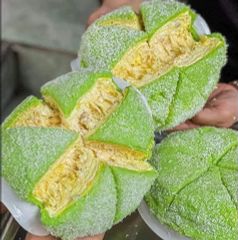Bánh crepes ngàn lớp sầu riêng Phú Sỹ lá dứa