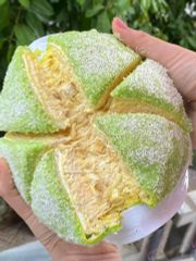 Bánh crepes ngàn lớp sầu riêng Phú Sỹ lá dứa