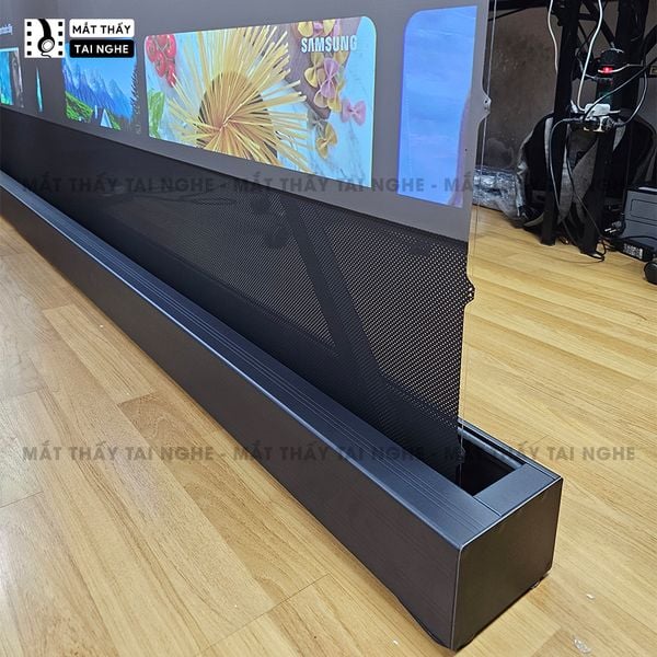 Màn chiếu để sàn điện quang học, chuyên dụng cho máy chiếu xa, có điều khiển tự động lên xuống, góc nhìn 180 độ, loại cao cấp, cho chất lượng hình ảnh đẹp, sắc nét, thuận tiện di chuyển