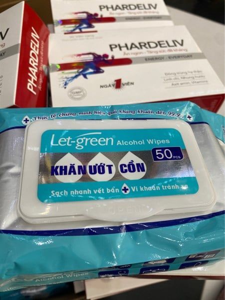 Khăn ướt cồn let- green ( gói 50 khăn)