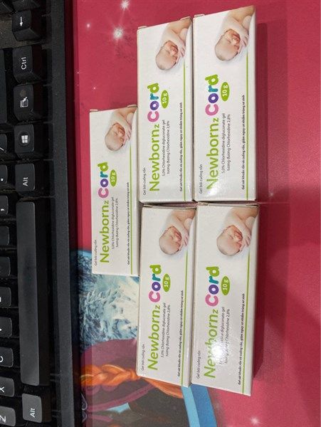 Vệ sinh rốn trẻ sơ sinh Newborn cord novo