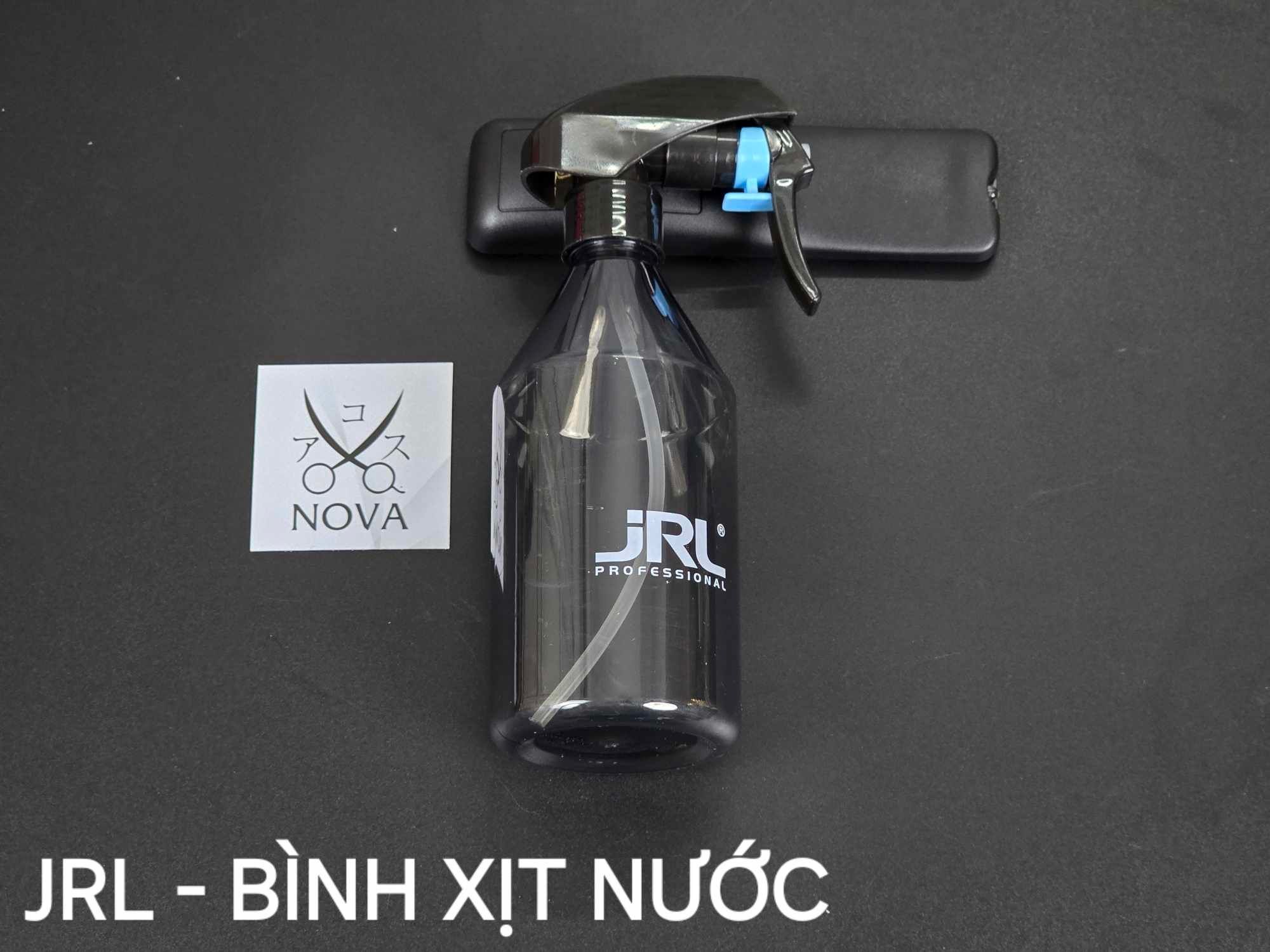  JRL - Bình xịt đen trong 