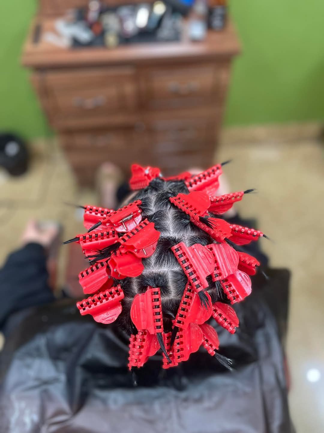  Kẹp uốn tóc nam con sâu 