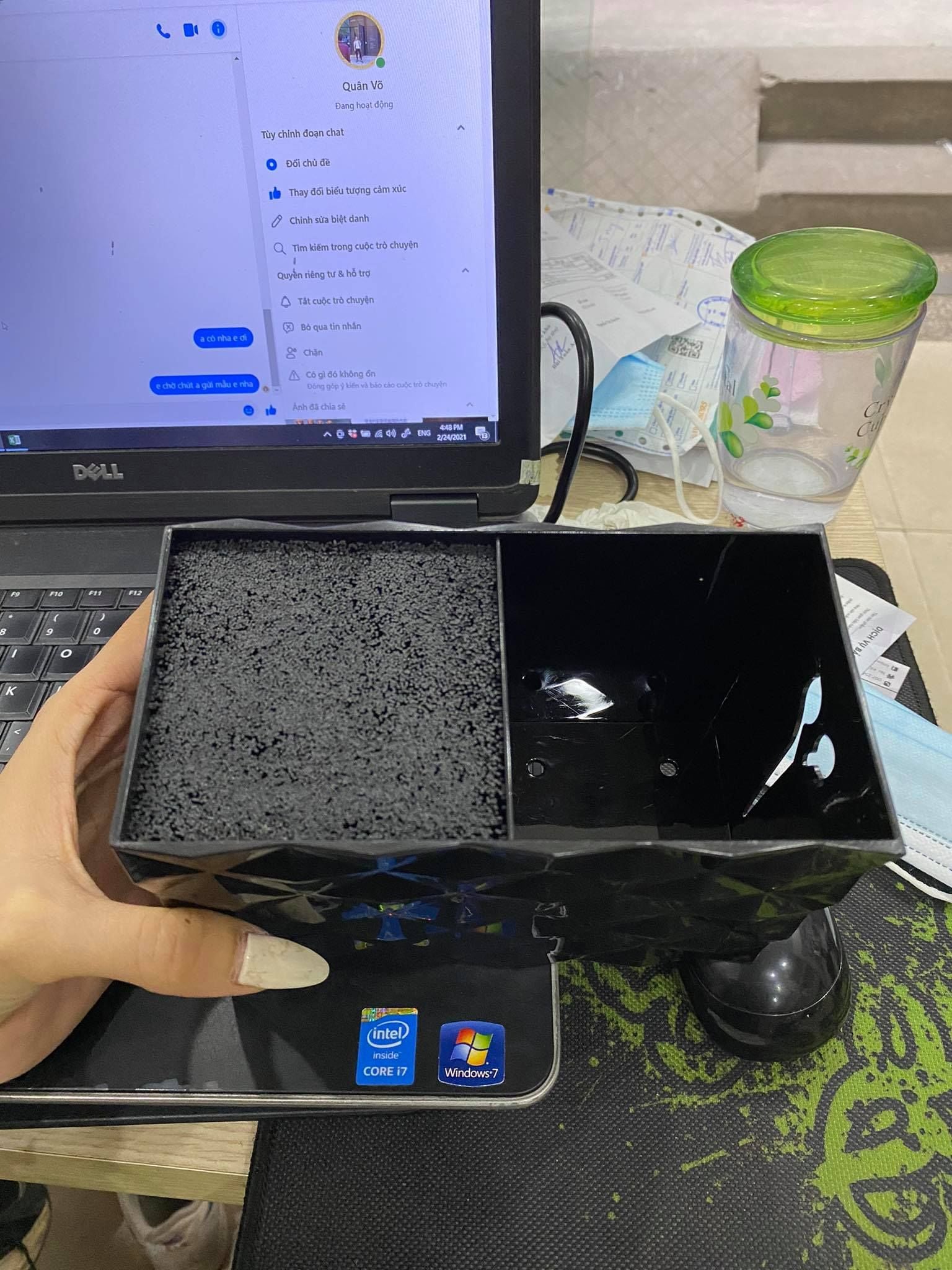  Hộp cắm kéo dùng cho salon 