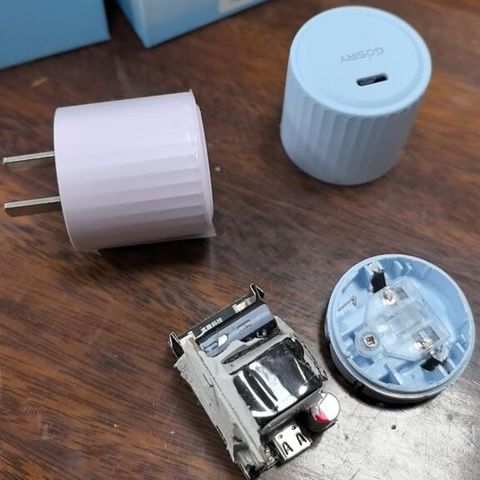 Củ sạc nhanh GaN 20W Gosiry