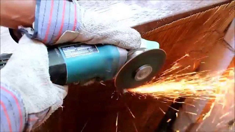 Máy mài góc Makita 9067 1800mm – An Tâm