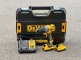  Máy khoan cầm tay Dewalt 12V DCD706 