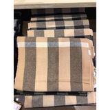 Khăn Burberry sọc unisex