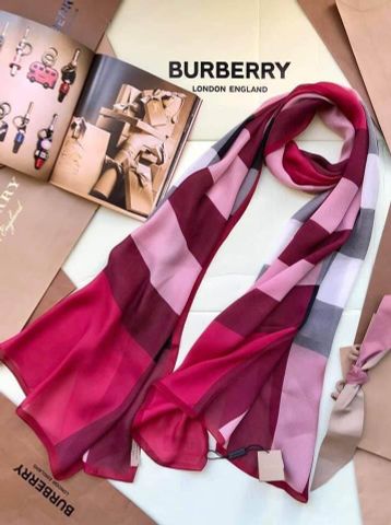 Khăn Burberry 40084101