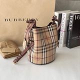 Burberry 40571561