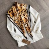 Khăn Burberry 8034361