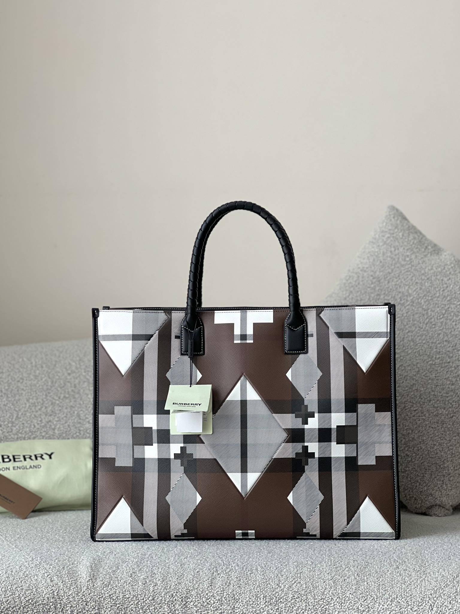 Burberry 80513471