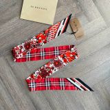 Khăn Burberry 80536331