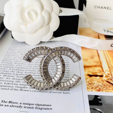 Cài áo Chanel A63085 Y02003 Z3502