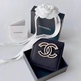 Cài áo Chanel A64746 Y02003 Z2800