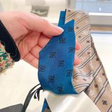 Khăn Fendi FXT011A9VIF0QU0TU