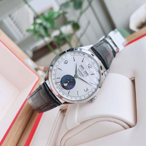 Đồng hồ MontBlanc Heritage Chronometrie Quantieme 112539