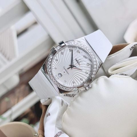 Omega Constellation 123.18.35.60.52.001 ladies