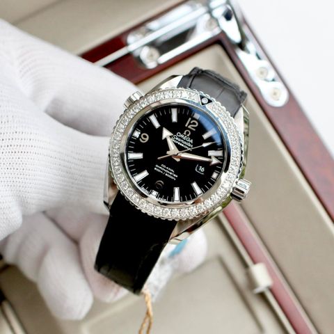 Omega Seamaster Planet Ocean 232.18.38.20.01.001